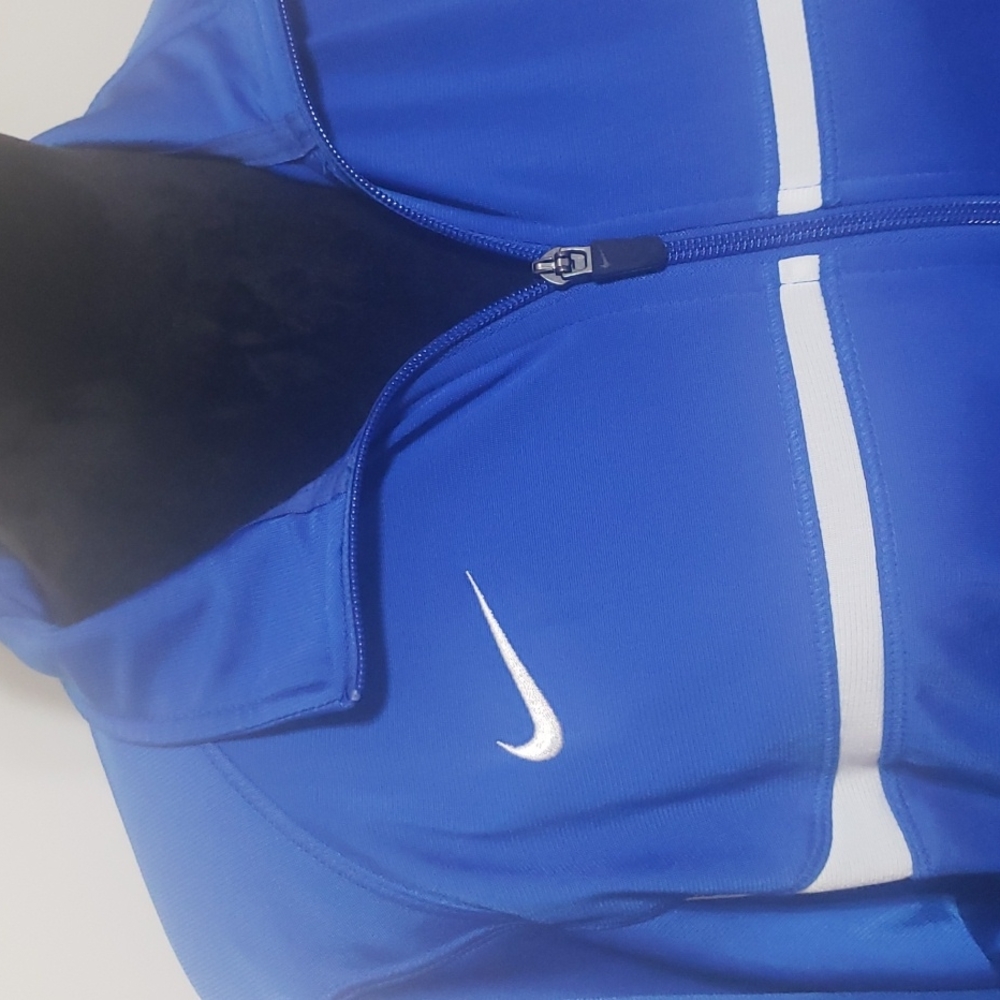 Nike jacket - Picture 2 of 5